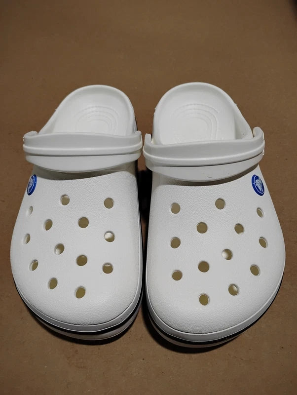 UsedLikeNew_Crocs Unisex-Adult Crocband Clog, White, 6 Women/4 Men_White_Sz6