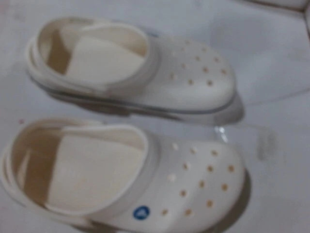 UsedVeryGood_Crocs Unisex Men's and Women's Crocband Clog, White, 7