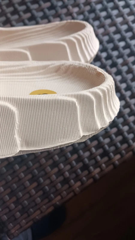 NEW!!  Men's Memory Foam Sandal Flip Flops Select Size 8 Us