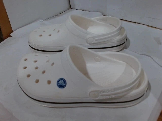 UsedVeryGood_Crocs Unisex-Adult Crocband Clog, White, 6 Women/4 Men_White_Sz6