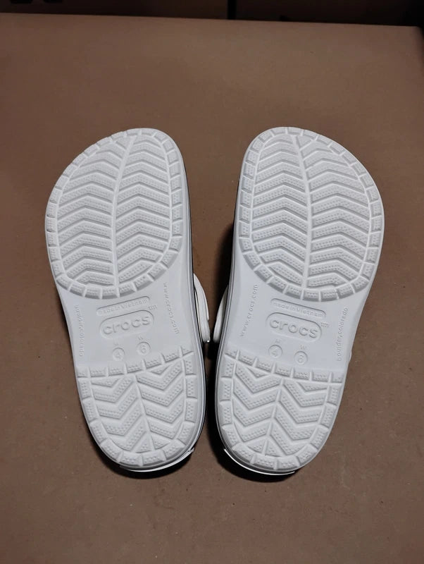 UsedLikeNew_Crocs Unisex-Adult Crocband Clog, White, 6 Women/4 Men_White_Sz6