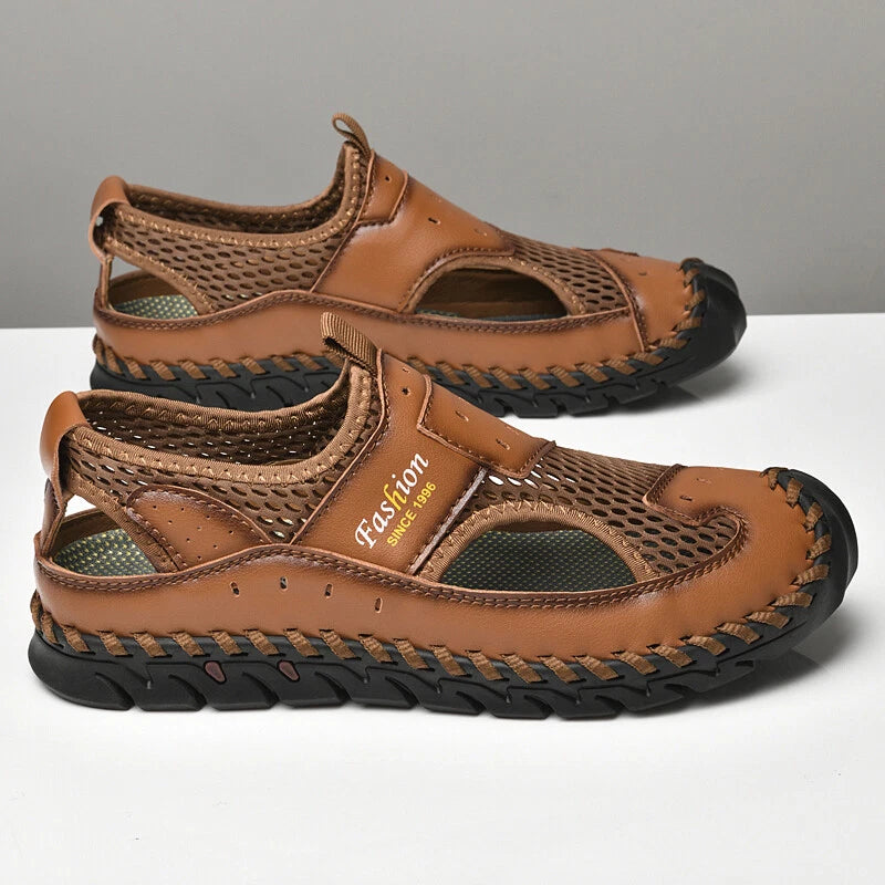 Summer Men Leather Sandals Outdoor Leather Soft Walking Beach Slippers