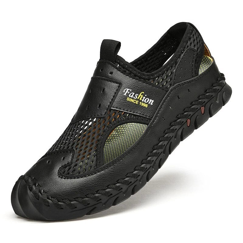 Summer Men Leather Sandals Outdoor Leather Soft Walking Beach Slippers