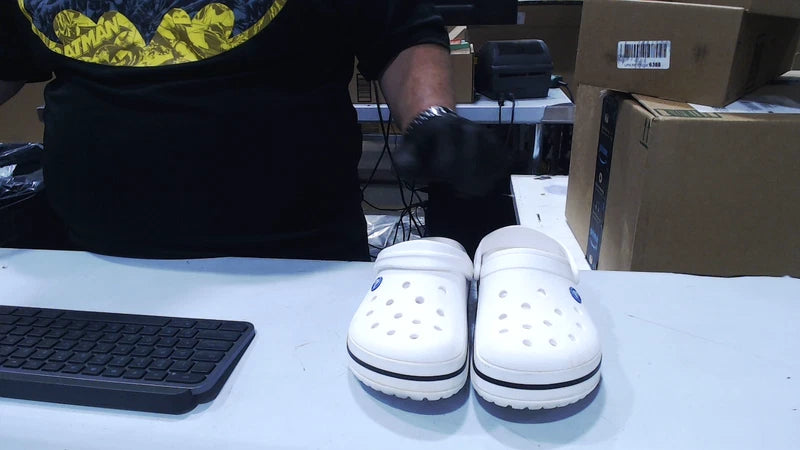 LikeNew_Crocs Unisex Men's and Women's Crocband Clog, White, 7 Women_White_SZ_7