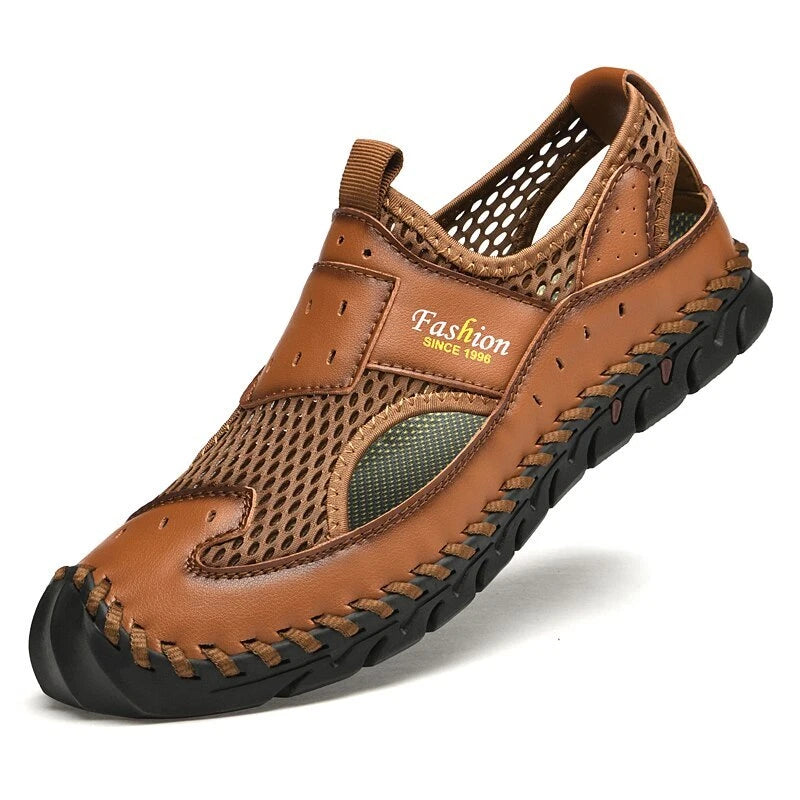 Summer Men Leather Sandals Outdoor Leather Soft Walking Beach Slippers