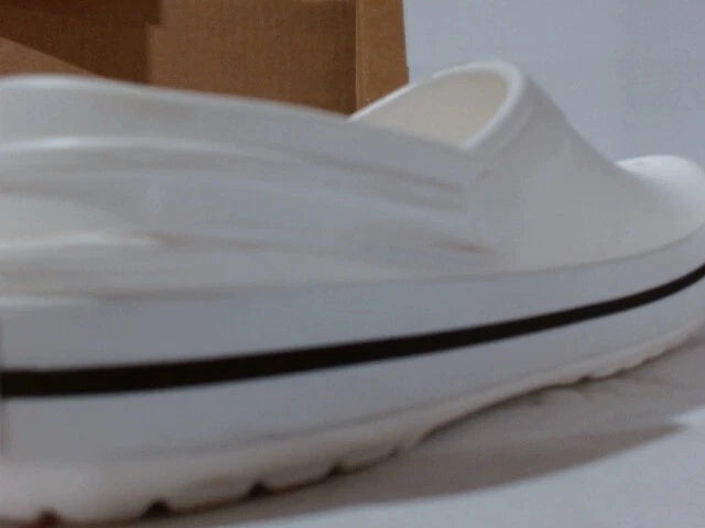 UsedVeryGood_Crocs Unisex Men's and Women's Crocband Clog, White, 7