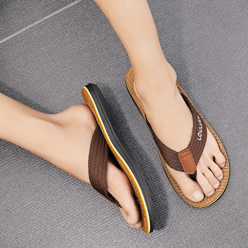 Men's New Flip Flops Super Comfortable and Fashionable Men's Summer Slippers